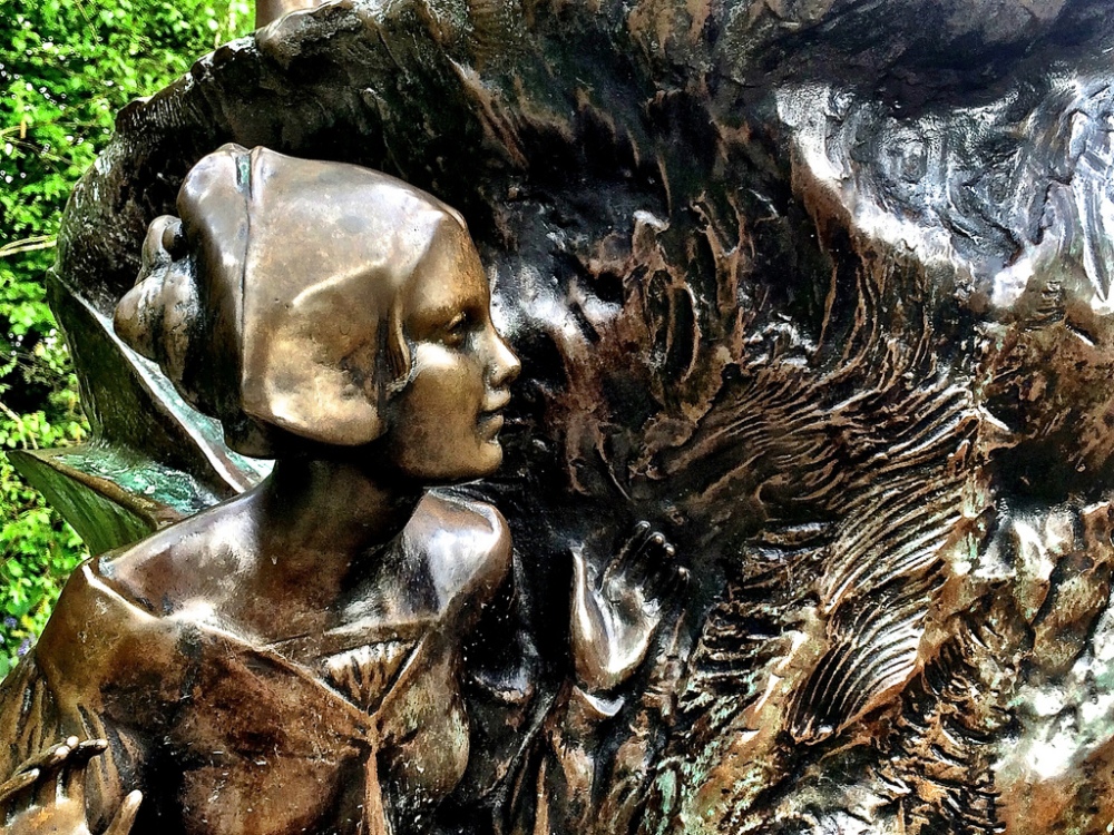 Detail of the Peter Pan statue in Kensington Gardens