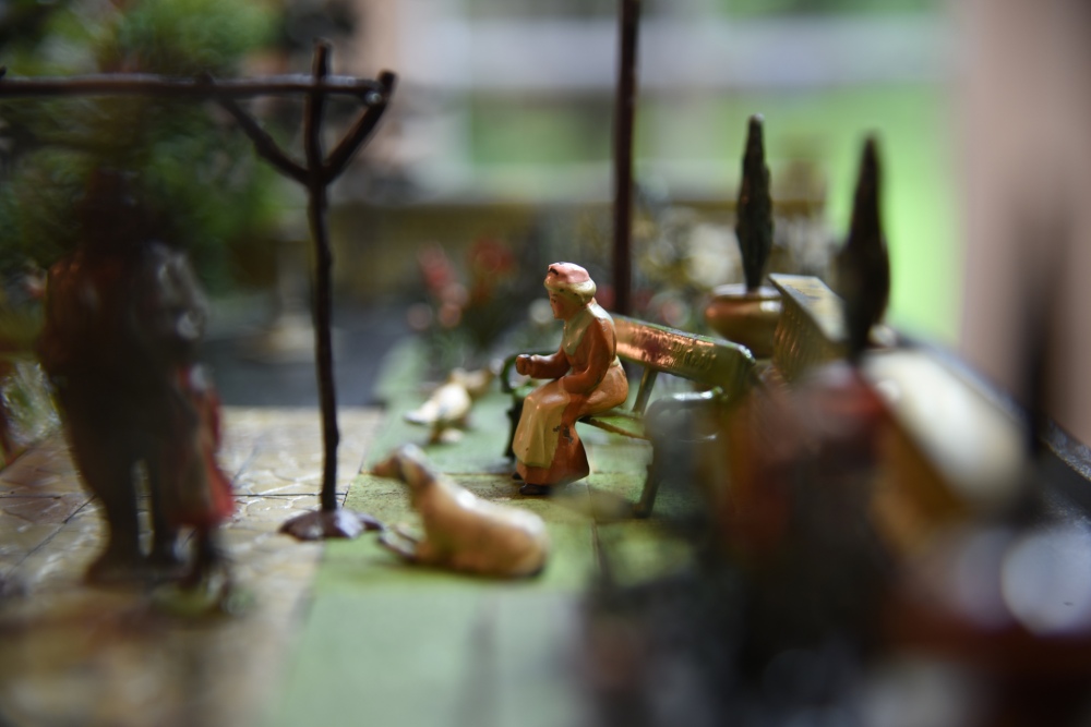 Britains Miniature Garden by Sue Lowry